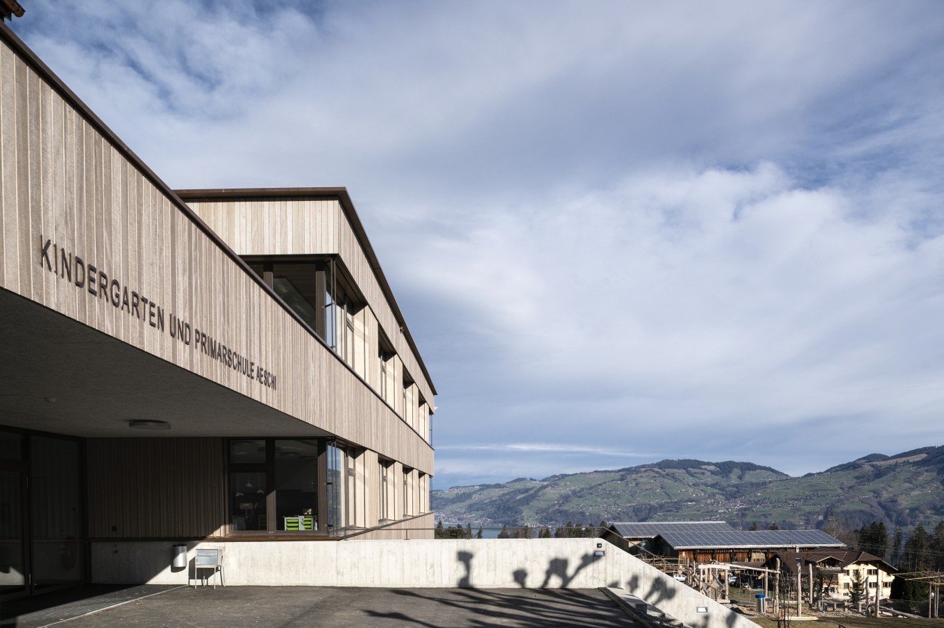 Schulhaus Aeschi - LICHT+RAUM AG